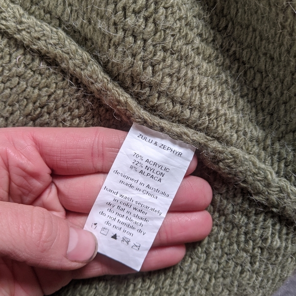 Zulu and Zephyr cardigan - Picture 3 of 3